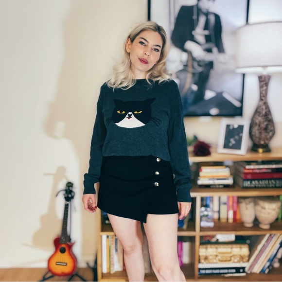 Zara Basic Black Skort with Gold Buttons - Picture 2 of 9